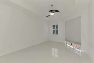 4900 Old Oakleaf Dr, Sarasota, FL 34233 - Photo 38