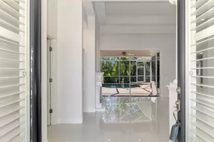 4900 Old Oakleaf Dr, Sarasota, FL 34233 - Photo 8