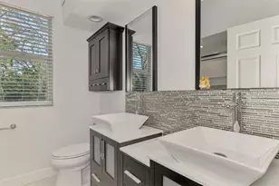 4900 Old Oakleaf Dr, Sarasota, FL 34233 - Photo 54