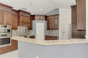 4900 Old Oakleaf Dr, Sarasota, FL 34233 - Photo 30