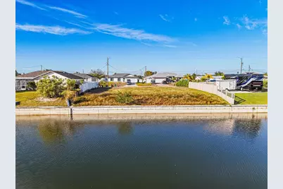 322 NE 20th Street, Cape Coral, FL 33909 - Photo 6