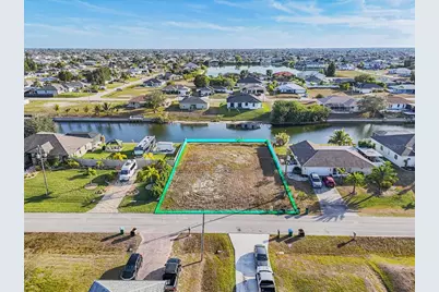 322 NE 20th Street, Cape Coral, FL 33909 - Photo 2