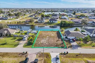 322 NE 20th St, Cape Coral, FL 33909 - Photo 2