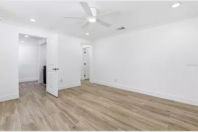 4637 Maceachen Boulevard, Sarasota, FL 34233 - Photo 24