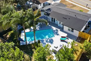 4637 Maceachen Blvd, Sarasota, FL 34233 - Photo 4