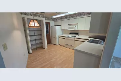 665 Foxwood Boulevard, Englewood, FL 34223 - Photo 8