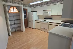 665 Foxwood Blvd, Englewood, FL 34223 - Photo 8