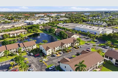 9270 Lake Park Drive #201, Fort Myers, FL 33919 - Photo 42