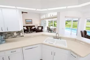 46 Sportsman Ct, Rotonda West, FL 33947 - Photo 10