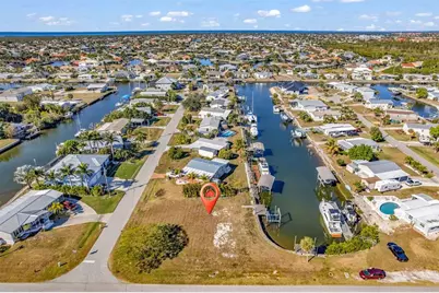 700 Hollyhill Court, Punta Gorda, FL 33950 - Photo 4