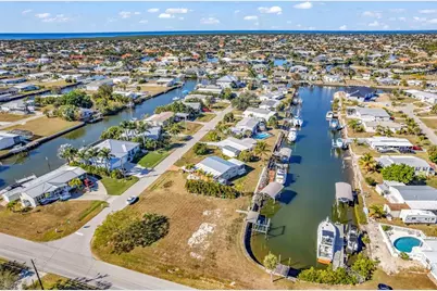 700 Hollyhill Court, Punta Gorda, FL 33950 - Photo 16