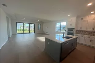 18460 Midsummer Pl, Venice, FL 34293 - Photo 14