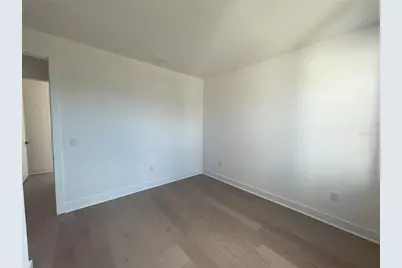 18460 Midsummer Place, Venice, FL 34293 - Photo 6