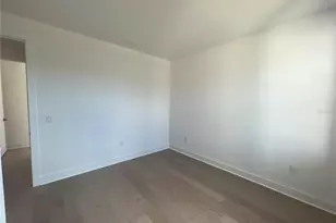 18460 Midsummer Pl, Venice, FL 34293 - Photo 6