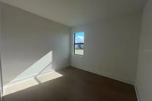 18460 Midsummer Pl, Venice, FL 34293 - Photo 10