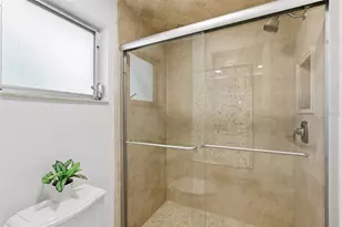 390 Capri Isles Ct, Punta Gorda, FL 33950 - Photo 24