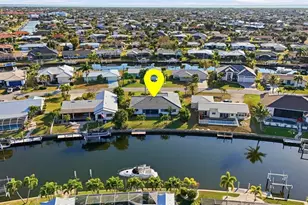 390 Capri Isles Ct, Punta Gorda, FL 33950 - Photo 2