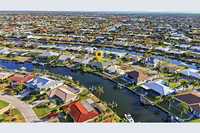 390 Capri Isles Court, Punta Gorda, FL 33950 - Photo 2