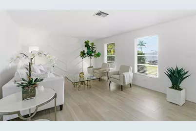 390 Capri Isles Court, Punta Gorda, FL 33950 - Photo 4