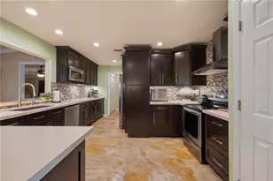 186 Chelsea Ct NW, Port Charlotte, FL 33952 - Photo 4