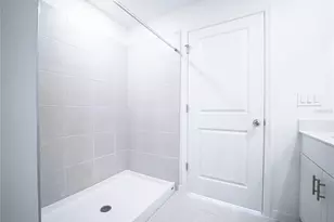 2813 10th St SW, Lehigh Acres, FL 33976 - Photo 8