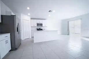 2813 10th St SW, Lehigh Acres, FL 33976 - Photo 4