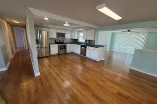 121 Carlisle Ave NW, Port Charlotte, FL 33952 - Photo 4