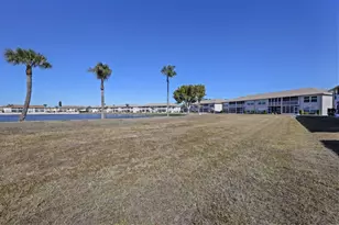 11644 SW Egret Cir, Lake Suzy, FL 34269 - Photo 32