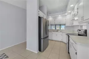 11644 SW Egret Cir, Lake Suzy, FL 34269 - Photo 12