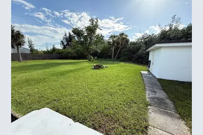 229 Darst Avenue, Punta Gorda, FL 33950 - Photo 4