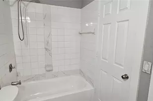 606 SE 13th Ct, Cape Coral, FL 33990 - Photo 8