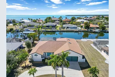 105 Sinclair Street SE, Port Charlotte, FL 33952 - Photo 2