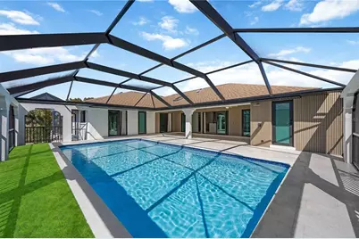 105 Sinclair Street SE, Port Charlotte, FL 33952 - Photo 6