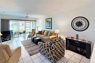 12144 SW Egret Cir, Lake Suzy, FL 34269 - Photo 16