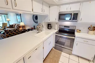 12144 SW Egret Cir, Lake Suzy, FL 34269 - Photo 8