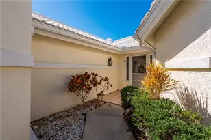 1029 Harbor Town Dr, Venice, FL 34292 - Photo 4