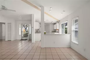 1029 Harbor Town Dr, Venice, FL 34292 - Photo 10