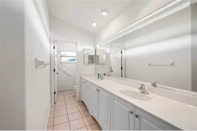 1029 Harbor Town Drive, Venice, FL 34292 - Photo 10