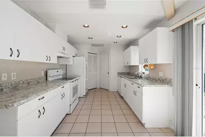1029 Harbor Town Drive, Venice, FL 34292 - Photo 12