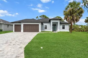 9 Tee View Rd, Rotonda West, FL 33947 - Photo 1