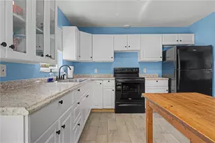 17235 Ursula Ave, Port Charlotte, FL 33954 - Photo 10