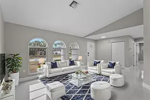 18662 Arapahoe Cir, Port Charlotte, FL 33948 - Photo 10