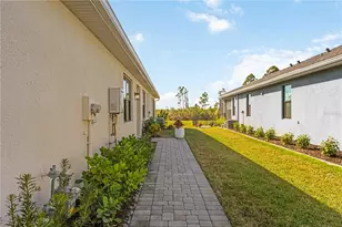 18779 Dayspring Pl, Venice, FL 34293 - Photo 4