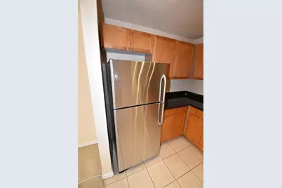 220 Pompano Drive SE #H, Saint Petersburg, FL 33705 - Photo 6