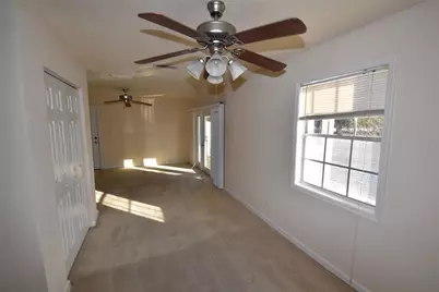 220 Pompano Drive SE #H, Saint Petersburg, FL 33705 - Photo 4