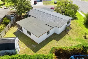 815 Papaya Dr, Tampa, FL 33619 - Photo 36