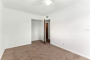 815 Papaya Dr, Tampa, FL 33619 - Photo 22