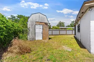 815 Papaya Dr, Tampa, FL 33619 - Photo 32