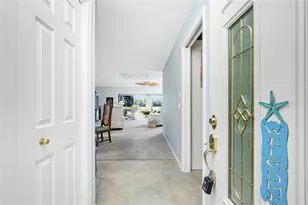 11409 SW Courtney Dr, Lake Suzy, FL 34269 - Photo 4