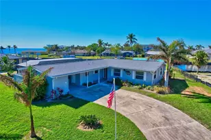 250 Bangsberg Rd SE, Port Charlotte, FL 33952 - Photo 2